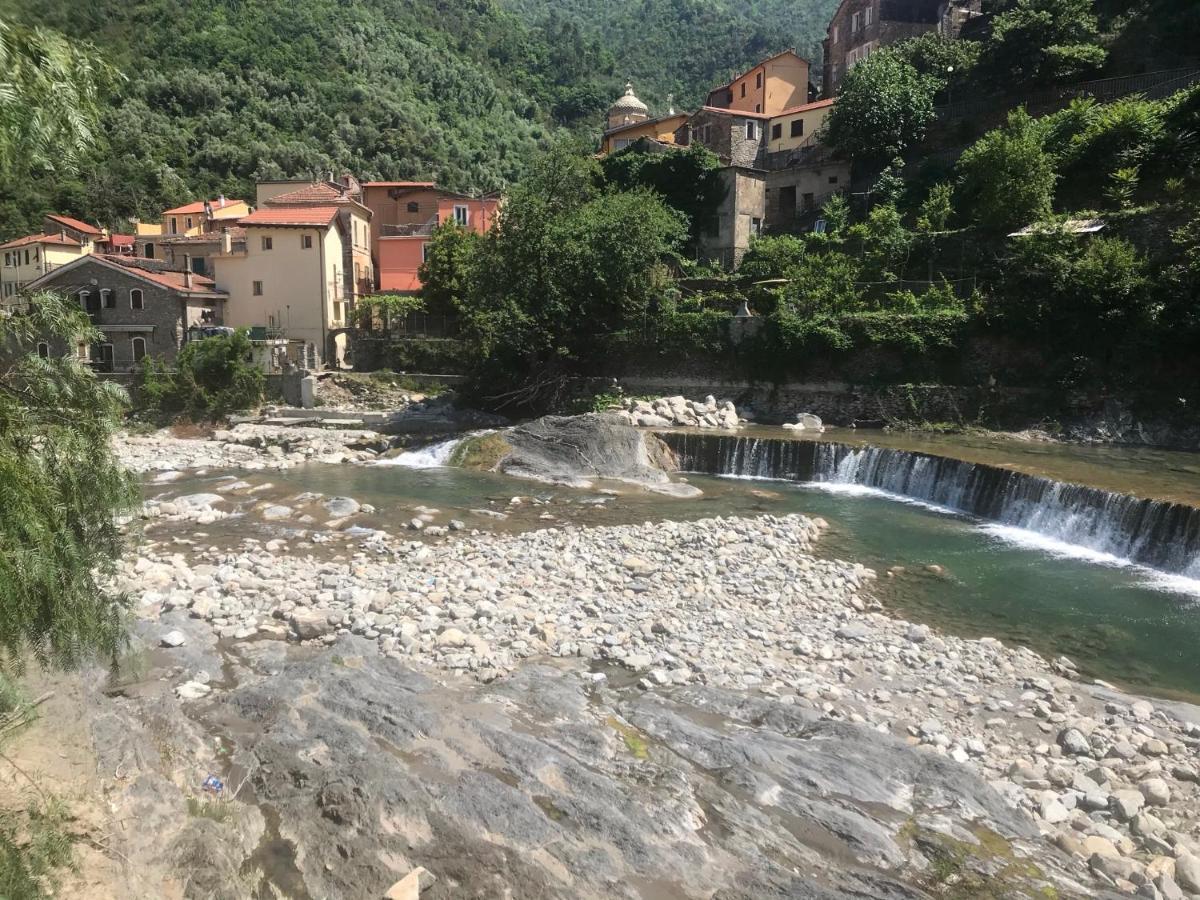 Alloggio U Sportegu Da E Monti A Giaia 바달루코 외부 사진