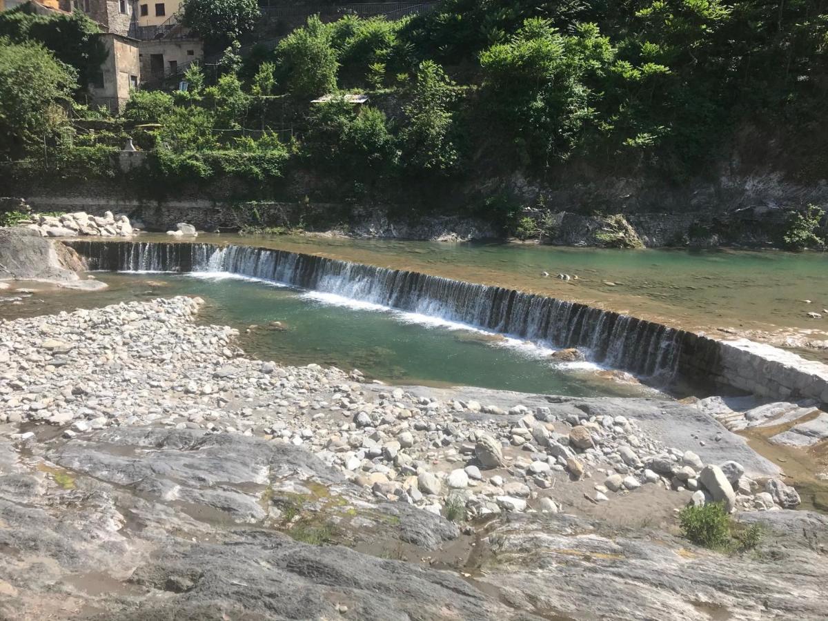 Alloggio U Sportegu Da E Monti A Giaia 바달루코 외부 사진